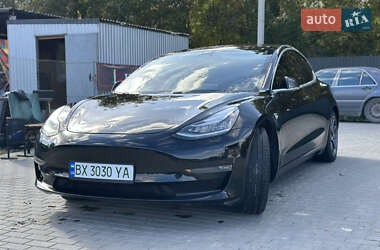 Седан Tesla Model 3 2019 в 