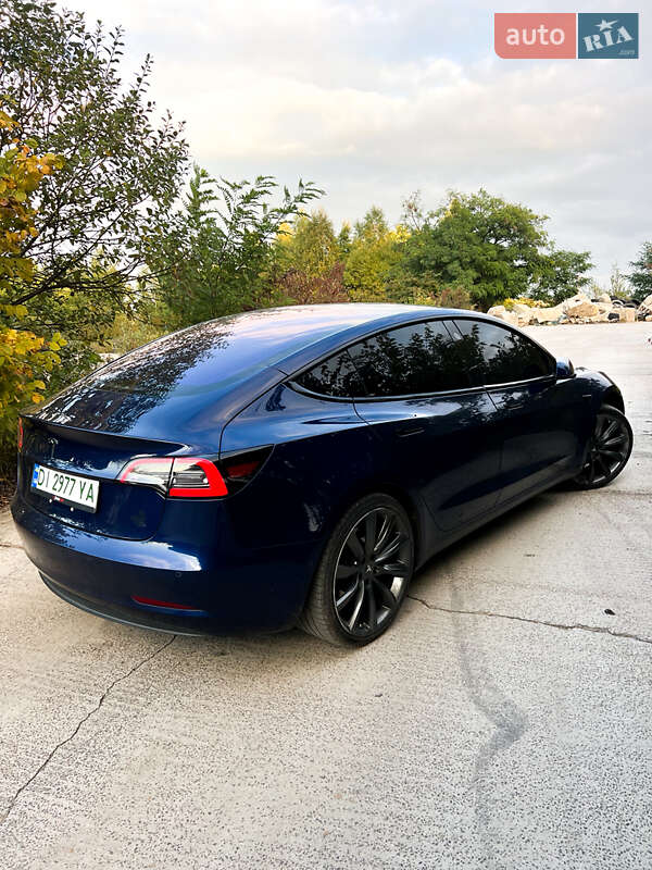 Седан Tesla Model 3 2018 в Львові