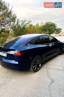 Седан Tesla Model 3 2018 в 