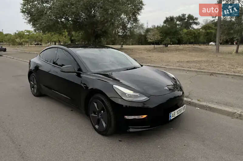 Tesla Model 3 2022
