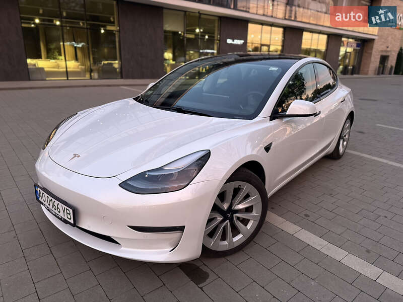 Tesla Model 3 2021