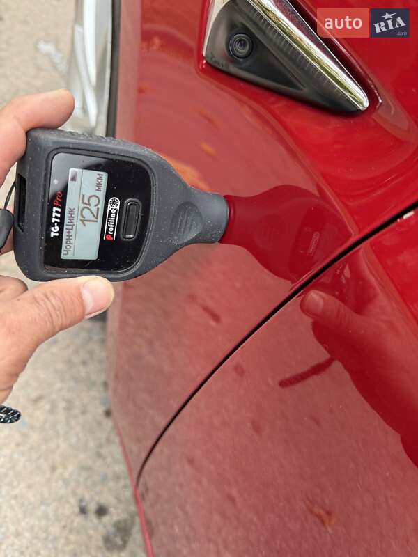 Седан Tesla Model 3 2019 в Львові