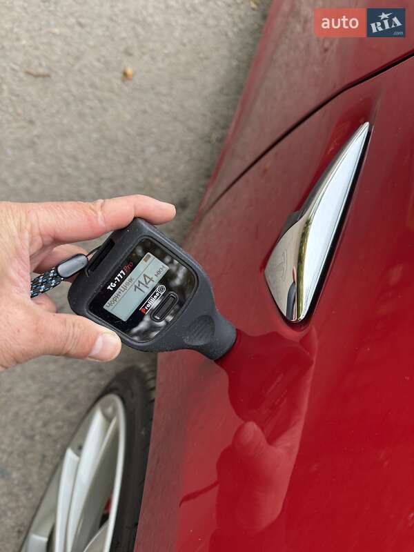Седан Tesla Model 3 2019 в Львові