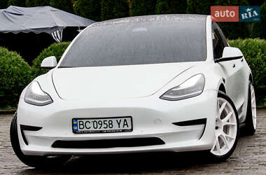 Седан Tesla Model 3 2019 в 