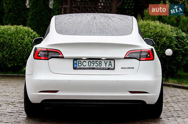 Седан Tesla Model 3 2019 в 