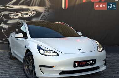Седан Tesla Model 3 2023 в 