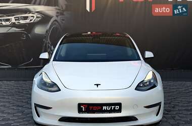 Седан Tesla Model 3 2023 в 