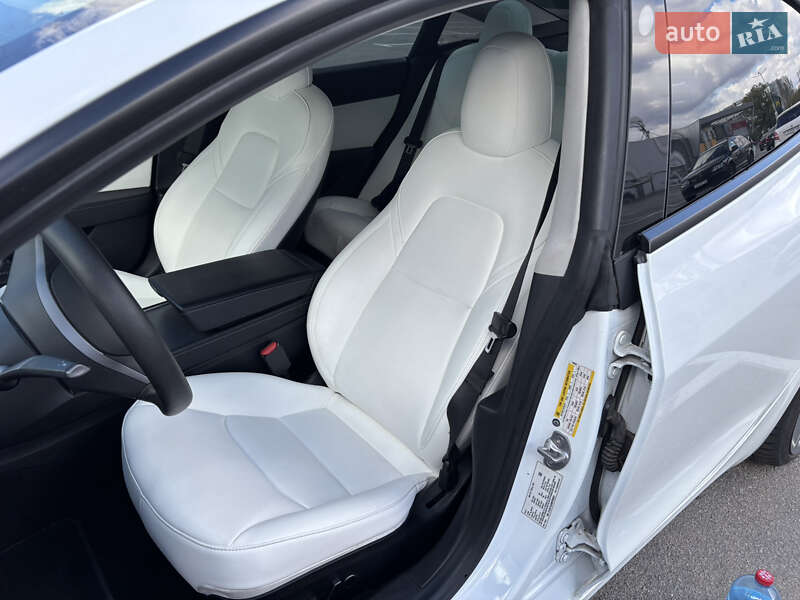 Седан Tesla Model 3 2021 в Днепре