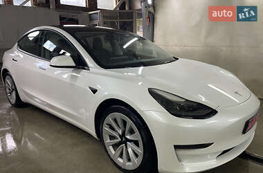 Седан Tesla Model 3 2023 в 