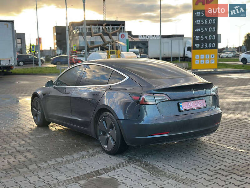 Седан Tesla Model 3 2020 в Луцьку