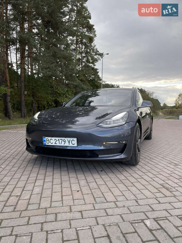 Tesla Model 3 2018