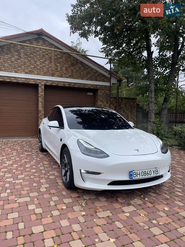 Седан Tesla Model 3 2021 в Одесі