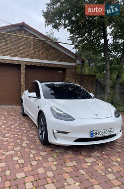 Седан Tesla Model 3 2021 в 