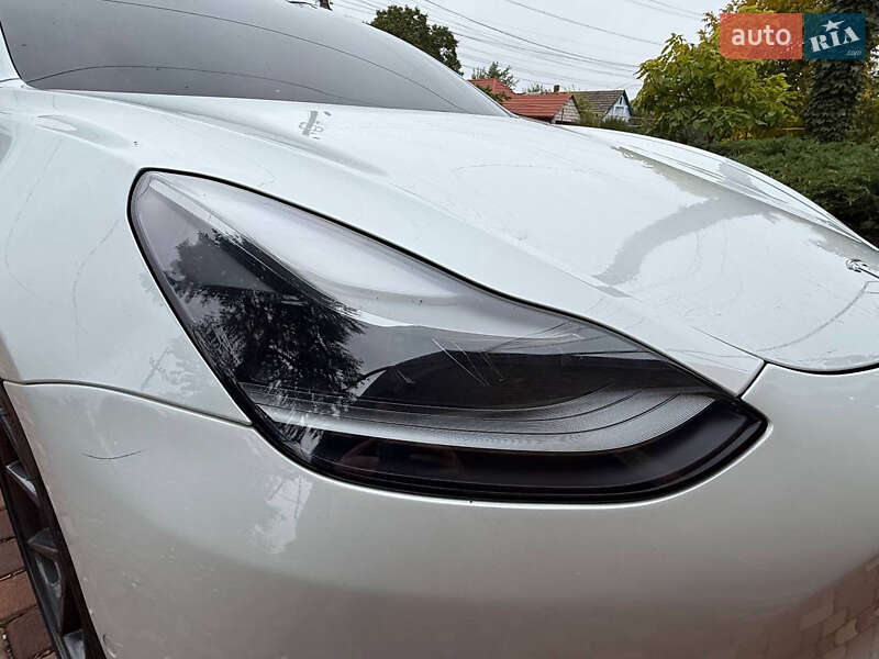Седан Tesla Model 3 2021 в Одесі