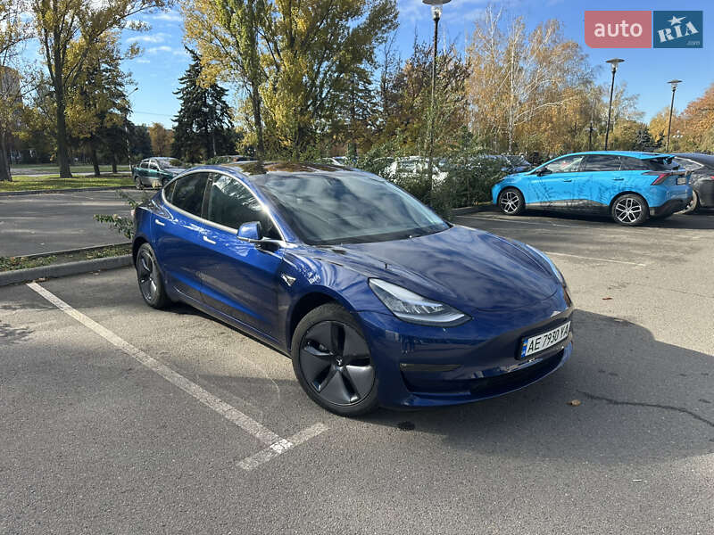 Tesla Model 3 2018