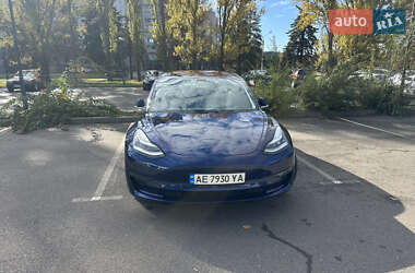 Седан Tesla Model 3 2018 в 