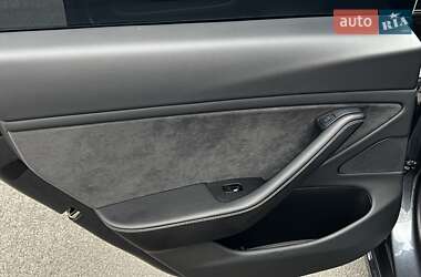 Седан Tesla Model 3 2021 в  фото 18 Седан Tesla Model 3 2021 в
