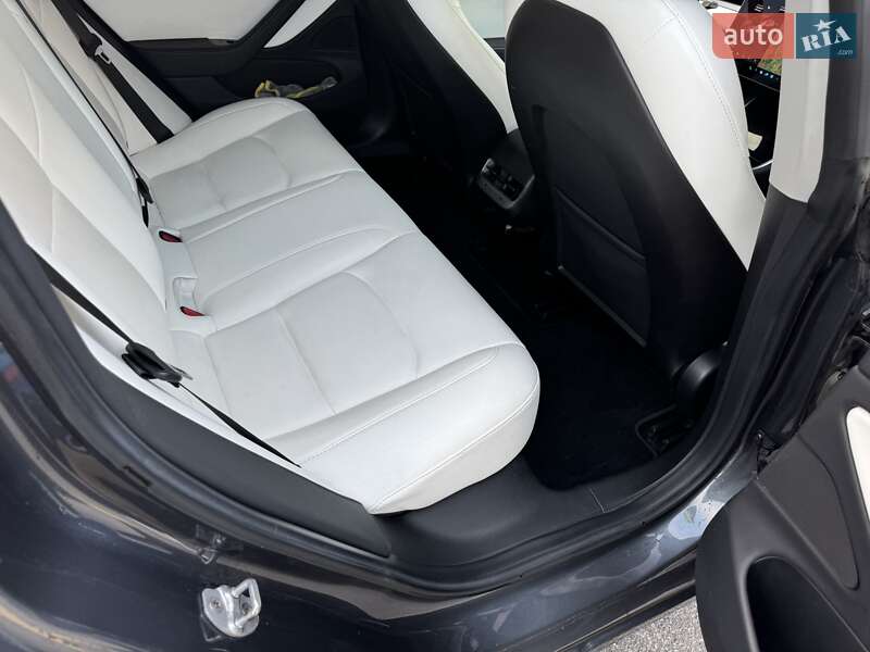 Седан Tesla Model 3 2019 в Києві фото 25 Седан Tesla Model 3 2019 в Києві