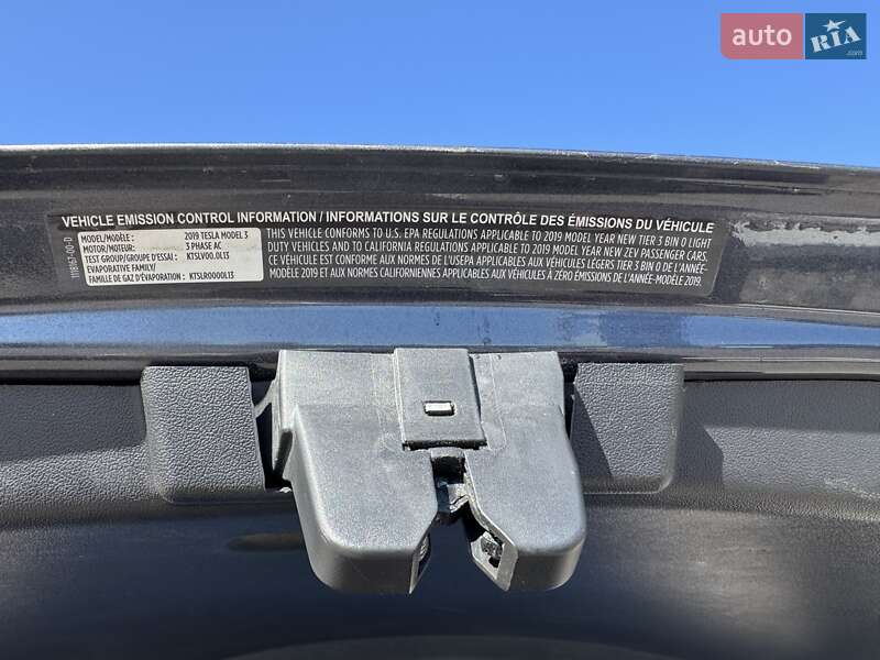 Седан Tesla Model 3 2019 в Києві фото 19 Седан Tesla Model 3 2019 в Києві