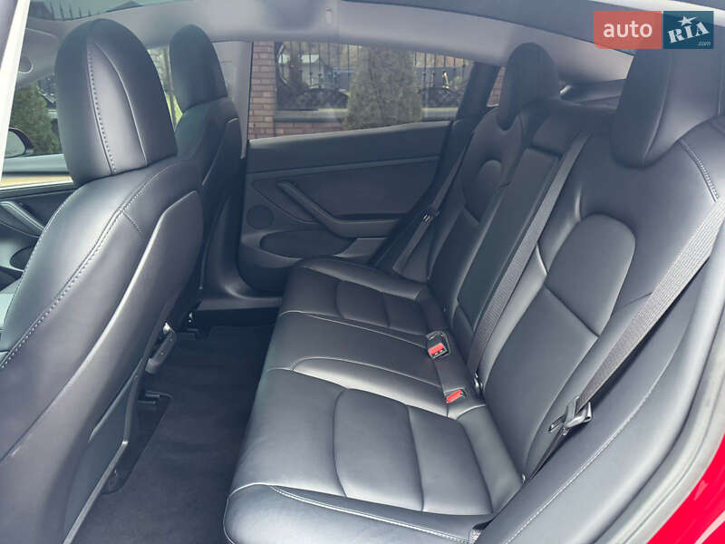 Седан Tesla Model 3 2022 в Киверцах фото 26 Седан Tesla Model 3 2022 в Киверцах