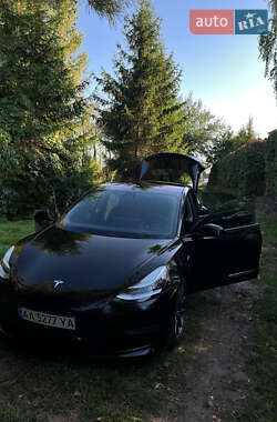 Седан Tesla Model 3 2019 в Киеве