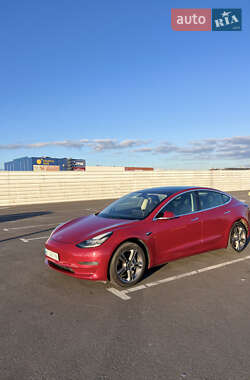 Седан Tesla Model 3 2019 в 
