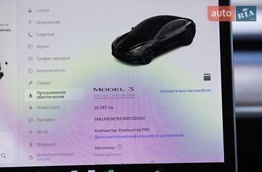 Седан Tesla Model 3 2021 в 