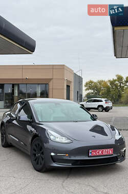 Седан Tesla Model 3 2021 в 