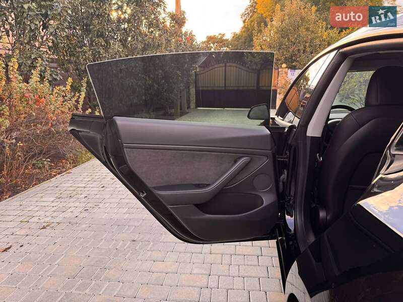 Седан Tesla Model 3 2022 в Одесі