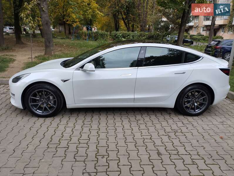 Седан Tesla Model 3 2019 в Ужгороді фото 8 Седан Tesla Model 3 2019 в Ужгороді