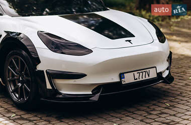 Седан Tesla Model 3 2019 в Львові фото 3 Седан Tesla Model 3 2019 в Львові