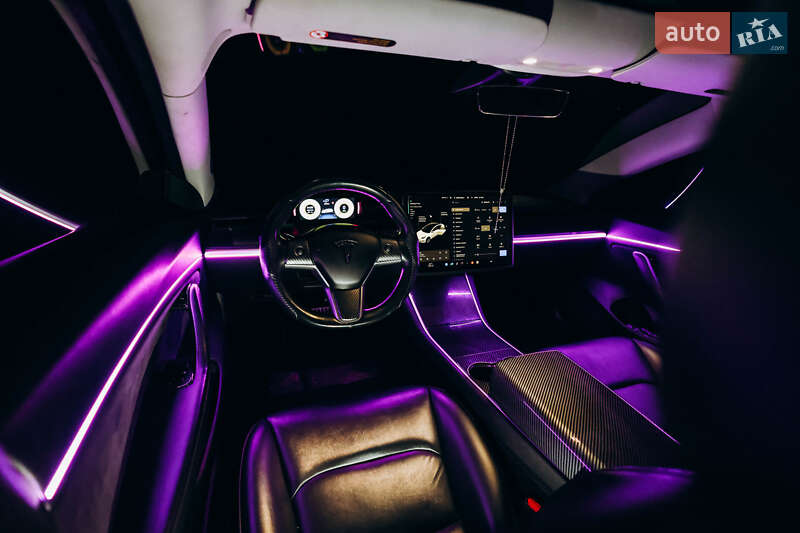 Седан Tesla Model 3 2019 в Львові