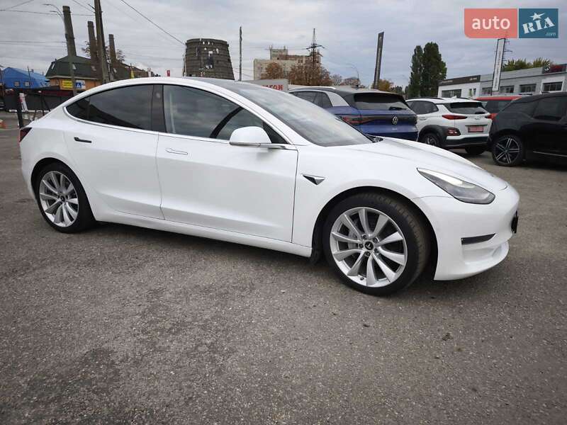 Седан Tesla Model 3 2019 в Киеве фото 27 Седан Tesla Model 3 2019 в Киеве