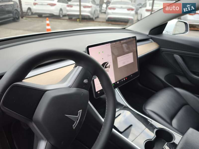 Седан Tesla Model 3 2019 в Киеве фото 41 Седан Tesla Model 3 2019 в Киеве