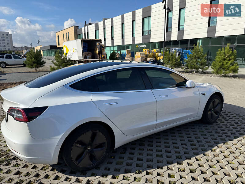 Седан Tesla Model 3 2019 в Хмельницком