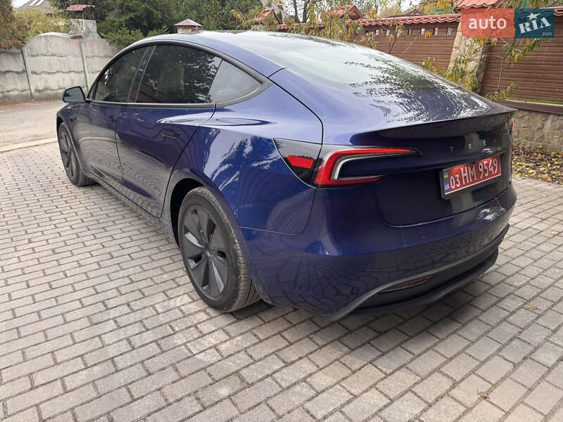 Седан Tesla Model 3 2024 в Львові