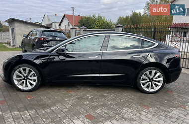Седан Tesla Model 3 2019 в 