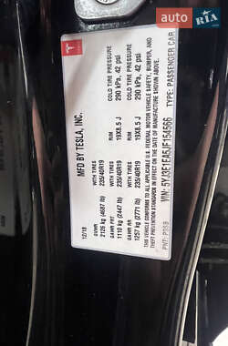 Седан Tesla Model 3 2019 в 