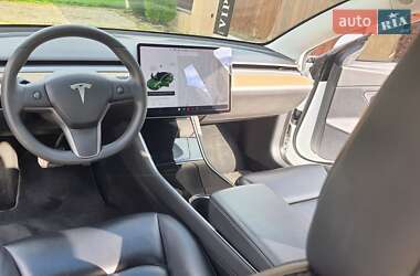 Седан Tesla Model 3 2019 в 
