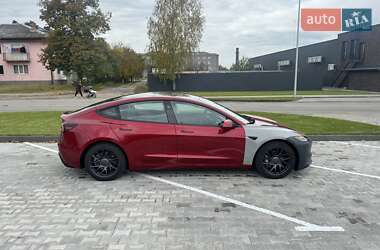 Седан Tesla Model 3 2024 в 