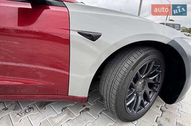 Седан Tesla Model 3 2024 в 
