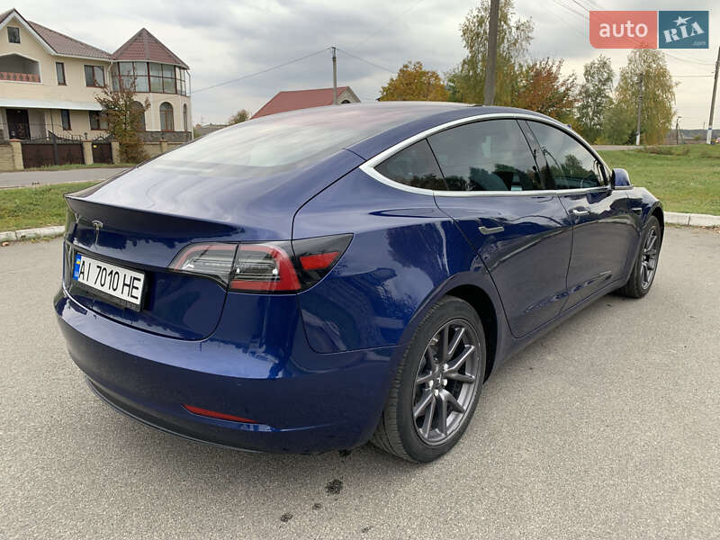 Седан Tesla Model 3 2019 в Барышевке