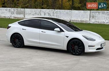 Седан Tesla Model 3 2021 в Луцке