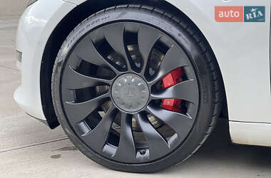 Седан Tesla Model 3 2021 в Луцке