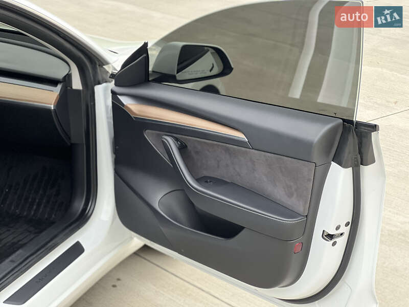 Седан Tesla Model 3 2021 в Луцьку фото 39 Седан Tesla Model 3 2021 в Луцьку