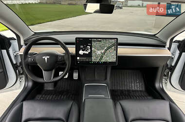 Седан Tesla Model 3 2021 в Луцке