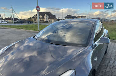 Седан Tesla Model 3 2020 в 
