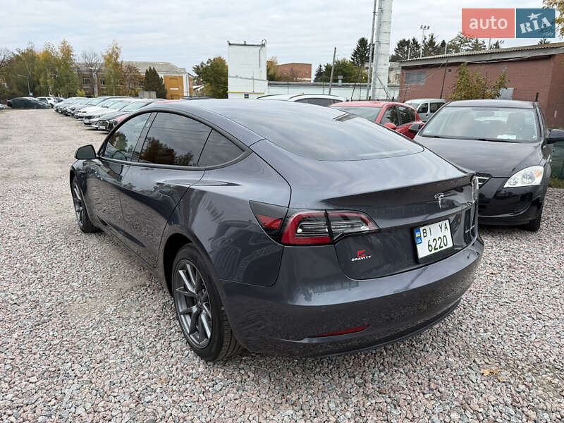 Седан Tesla Model 3 2021 в Полтаве