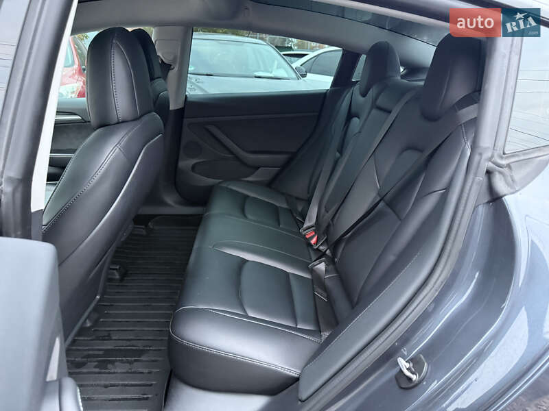 Седан Tesla Model 3 2021 в Полтаве