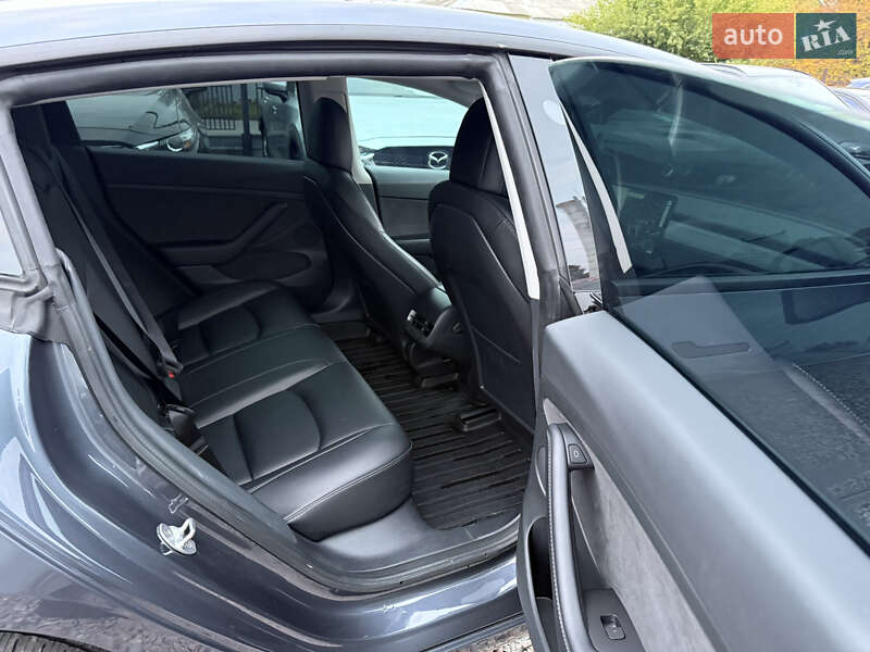 Седан Tesla Model 3 2021 в Полтаве